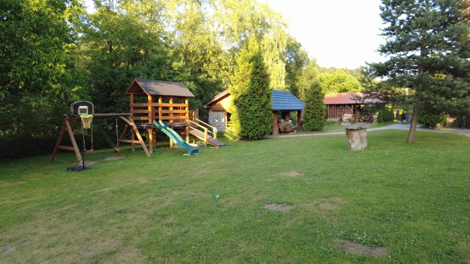Pokoje Goscinne Pod Cuprona Szczawnica Esterno foto